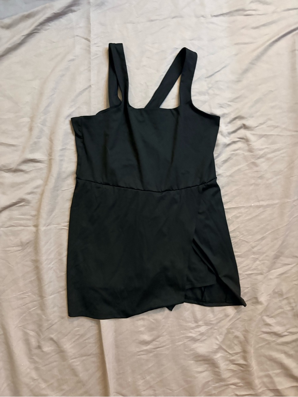 Women’s athletic dress. Shorts underneath XXL